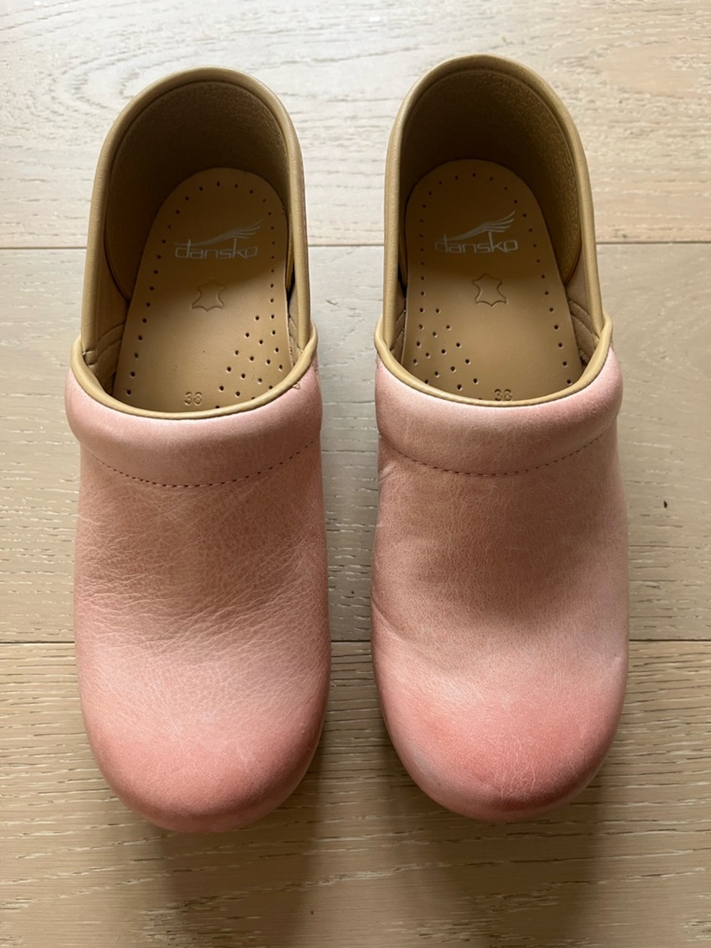 Dansko Pink Milled Burnished Slip On Leather Clog Sz 38 / 7.5 - Picture 2 of 9